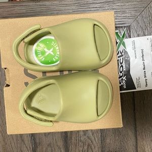 Yeezy Reslin Slide size 3k (3c)